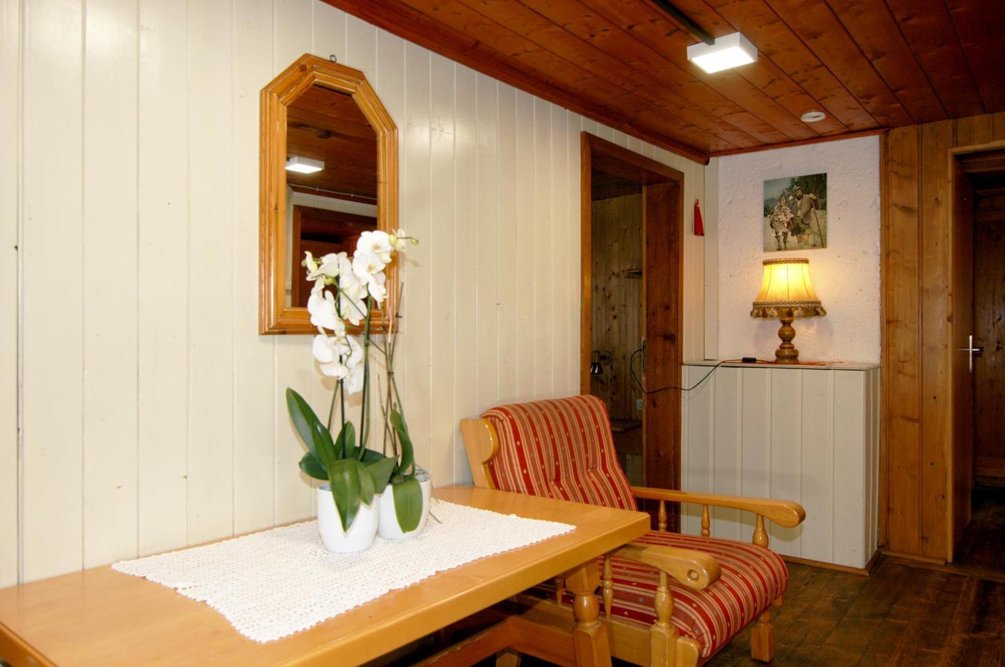 Walmendinger Haus Daire Hirschegg  Oda fotoğraf